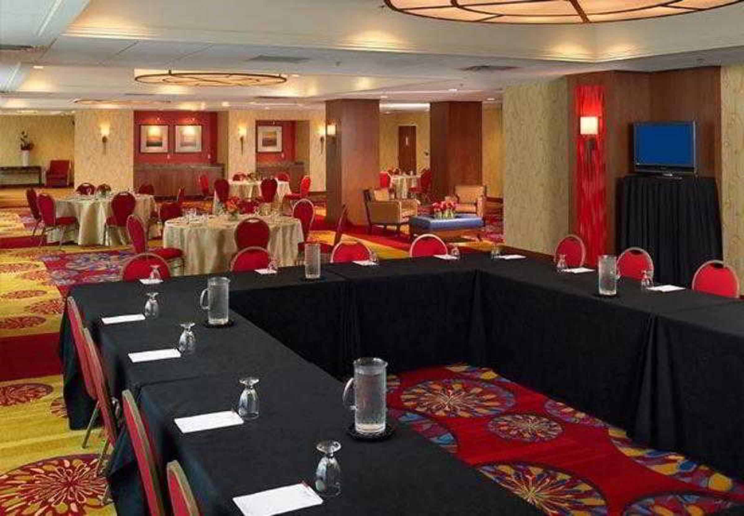 Wyndham Cleveland Airport Hotel Luaran gambar