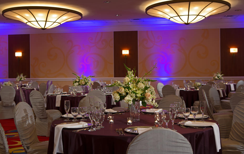 Wyndham Cleveland Airport Hotel Luaran gambar