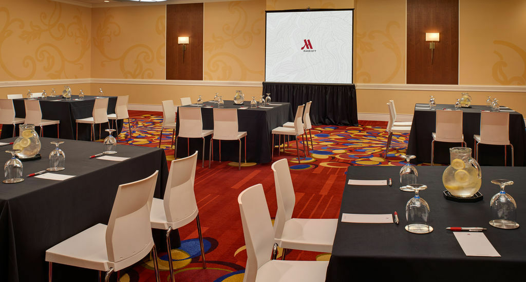 Wyndham Cleveland Airport Hotel Luaran gambar
